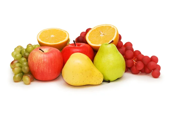 흰색 배경에 고립 된 다양 한 과일 — 스톡 사진