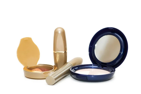 Várias maquiagens isoladas no fundo branco — Fotografia de Stock