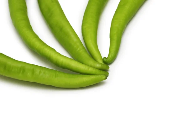 Peperoni verdi isolati sullo sfondo bianco — Foto Stock