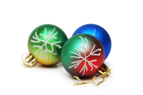 Três bolas de Natal isoladas no branco — Fotografia de Stock