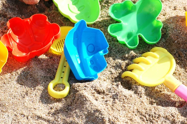 Koncepcja lato - dzieci zabawki w piasku — Zdjęcie stockowe
