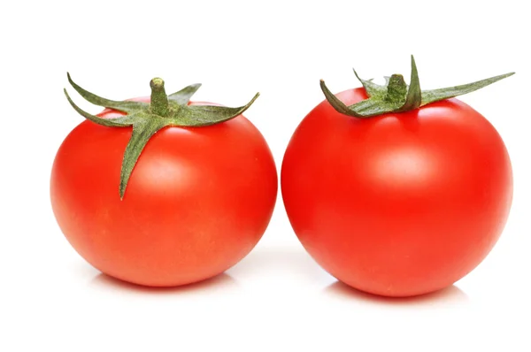 Dois tomates isolados no fundo branco — Fotografia de Stock