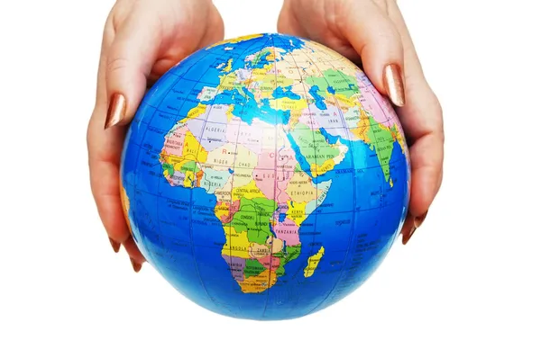 Twee handen met een globe geïsoleerd op wit — Stockfoto