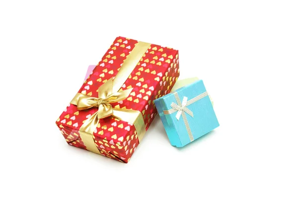 Beyaz arkaplanda izole edilmiş hediye kutuları — Stok fotoğraf