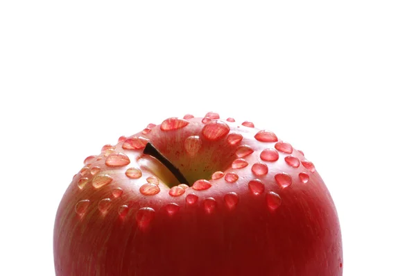 白で隔離される水の滴を赤いリンゴ — ストック写真
