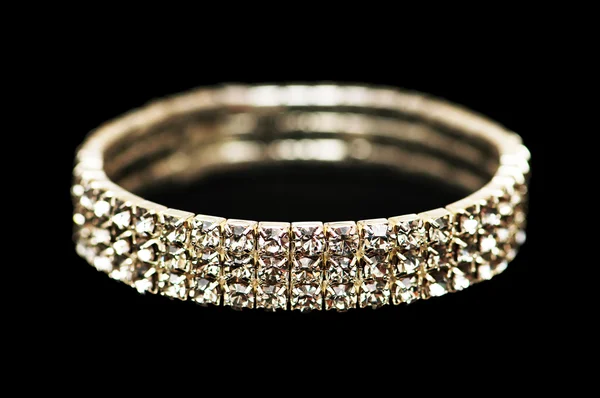 Bracelet avec diamants isolés sur le noir — Photo