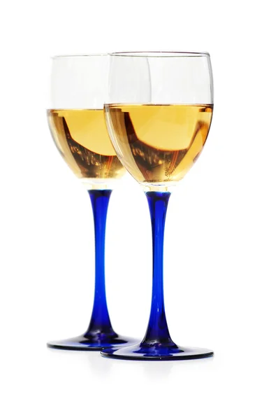 Två vinglas isolerat på vita — Stockfoto