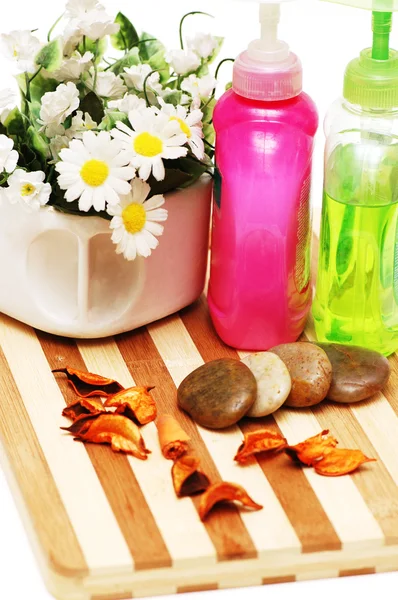 Pietre, petali e balsami per aromaterapia — Foto Stock