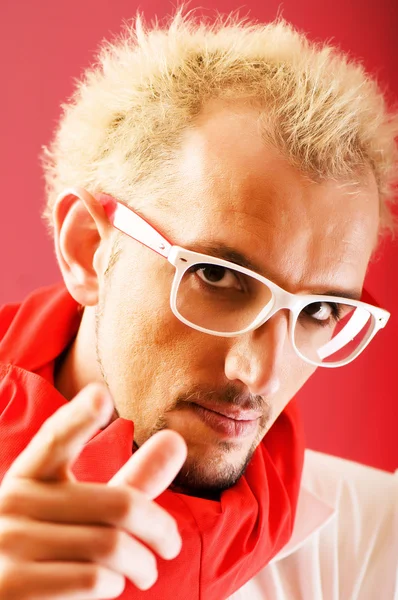 Porträtt av en man med glasögon — Stockfoto