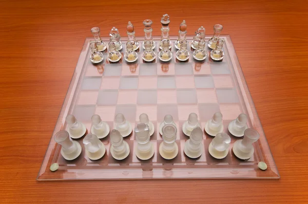 Conjunto de figuras de ajedrez en el tablero de juego — Foto de Stock