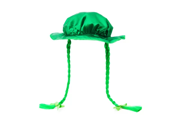 Concetto giorno San Patrizio con cappello verde su bianco — Foto Stock