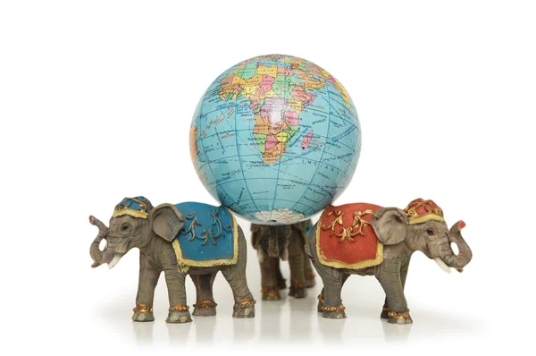 Tre elefanter hålla jorden — Stockfoto