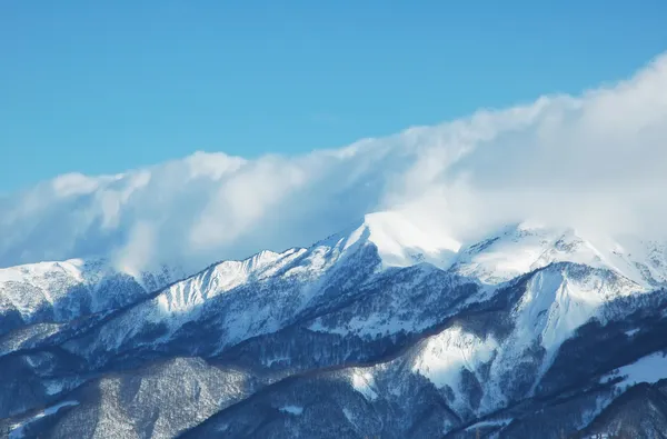 Dağları kar kış - Gürcistan, gudauri altında — Stok fotoğraf