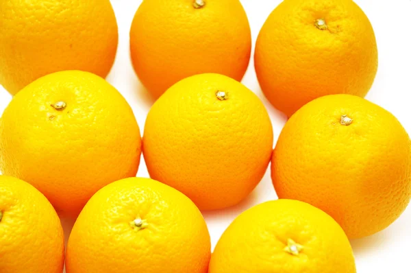 Selectie van sinaasappelen geïsoleerd op witte achtergrond — Stockfoto