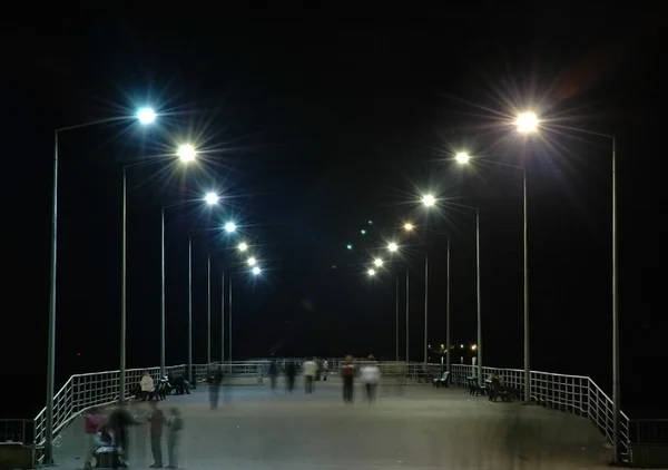 Рядок ліхтарні стовпи і - Баку, Азербайджан — стокове фото