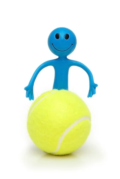 Smilie com bola de tênis isolada em branco — Fotografia de Stock