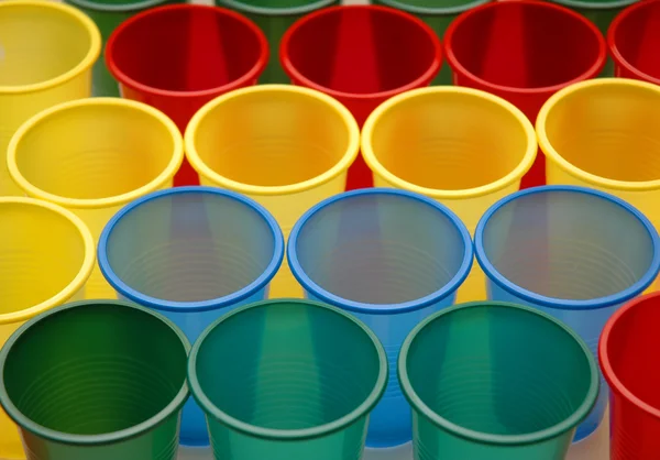 Various colour plastic cups — Stock Photo, Image