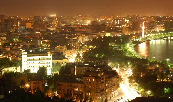 Baku stad 's nachts — Stockfoto
