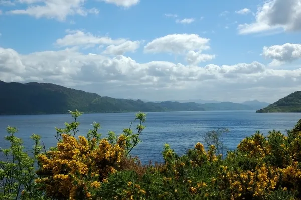 Jezioro loch ness, Szkocja — Zdjęcie stockowe