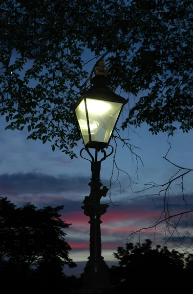 Lanterne au coucher du soleil — Photo