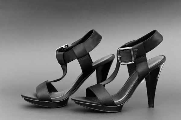 Mode concept met open teen vrouw schoenen — Stockfoto