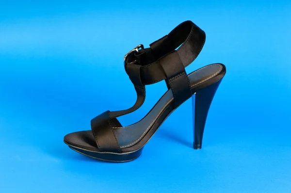Concepto de moda con zapatos de mujer de punta abierta —  Fotos de Stock
