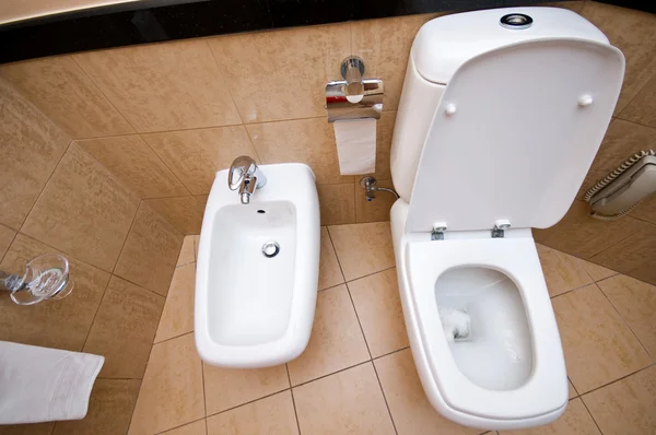 Toilet in de badkamer — Stockfoto