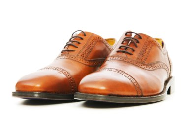 Erkek ayakkabıları beyaz arka planda izole edilmiş