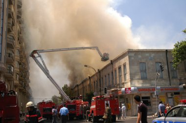 üzerinde bir patlama sırasında citycentre yangında itfaiye