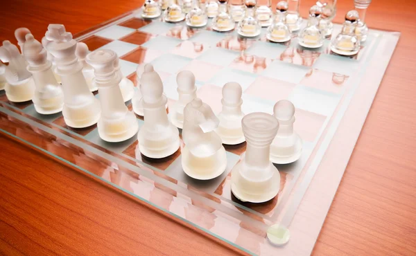 Sada šachové figurky na šachovnici — Stock fotografie