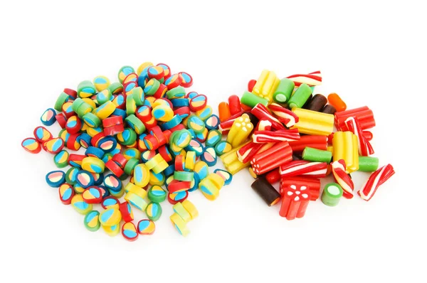 Kolorowe cukierki na białym tle na białym tle — Zdjęcie stockowe