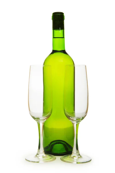 Wijn en glas geïsoleerd op de witte achtergrond — Stockfoto