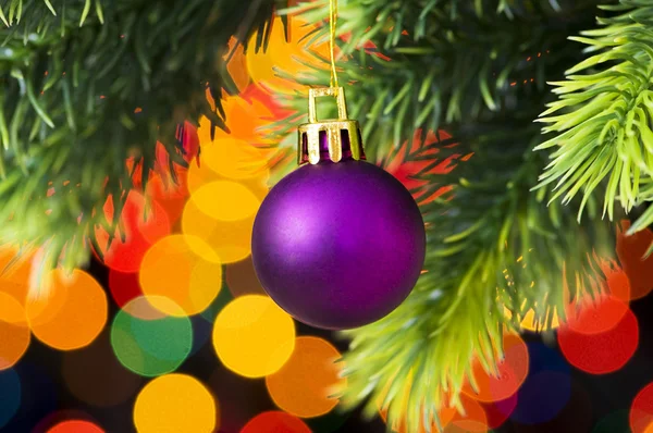 Decoración de Navidad y luces borrosas en el fondo —  Fotos de Stock