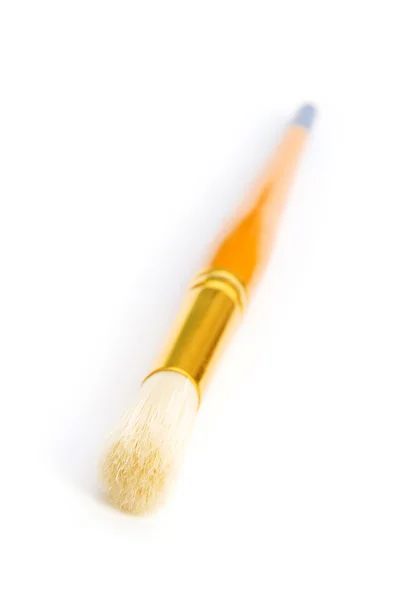 Beyaz arka plan üzerinde izole sanatçı fırça — Stok fotoğraf