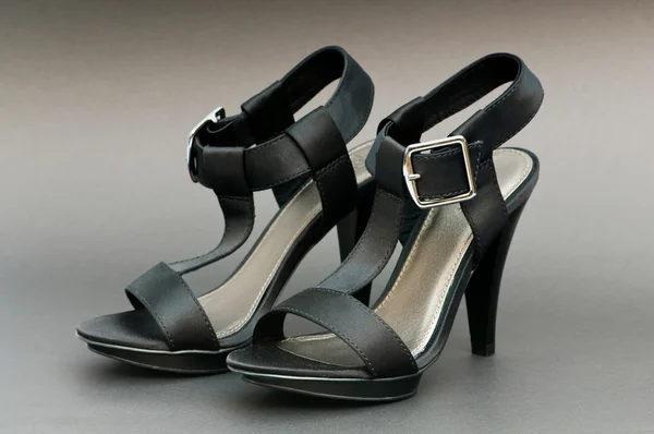 Koncepcja moda z open toe buty kobieta — Zdjęcie stockowe