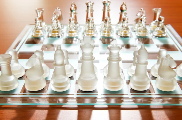 खेल बोर्ड पर शतरंज आंकड़ों का सेट — स्टॉक फ़ोटो, इमेज