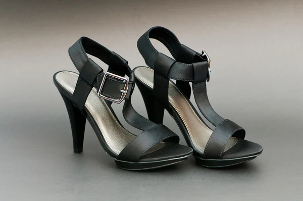 오픈 발가락 여자 신발 패션 컨셉 — 스톡 사진