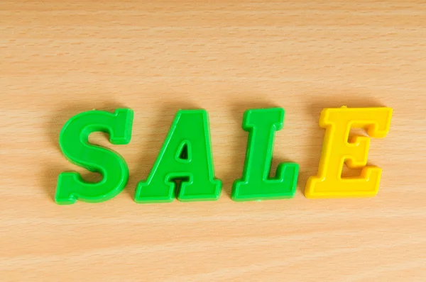 La parola vendita fatta di lettere di plastica — Foto Stock