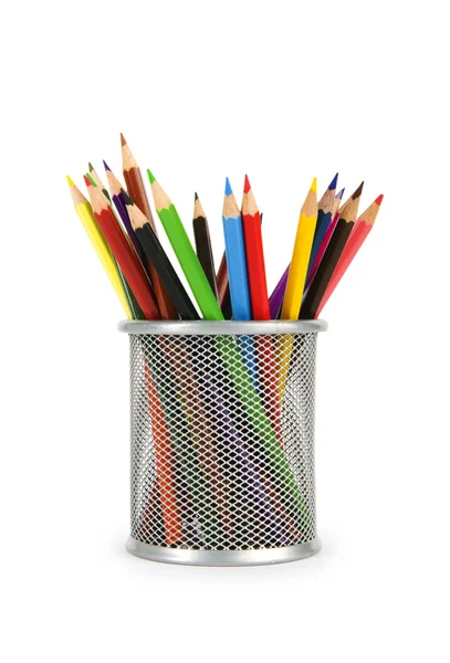 Různé barevné tužky izolované na bílém — Stock fotografie