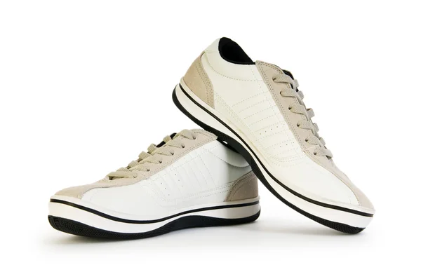 Спортивная обувь на белом фоне — стоковое фото