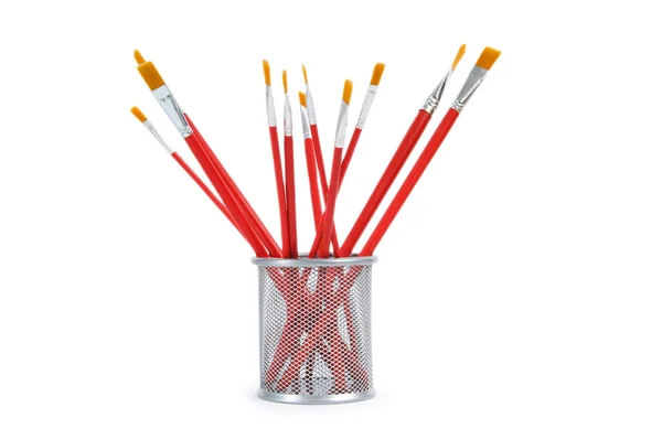 Beyaz arka plan üzerinde izole kırmızı Sanat fırçalar — Stok fotoğraf