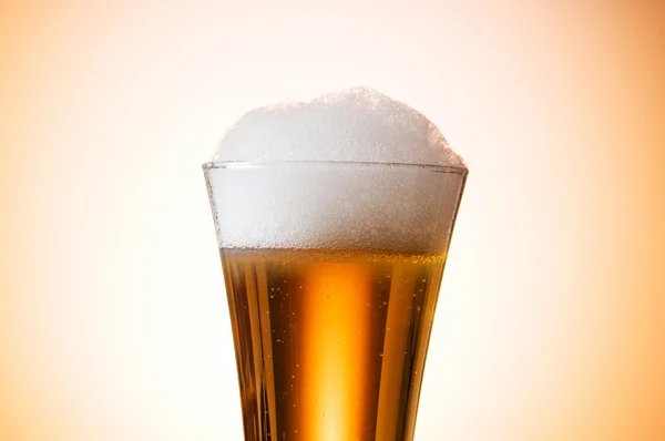 stock image Beer glasses against the colorful gradient background