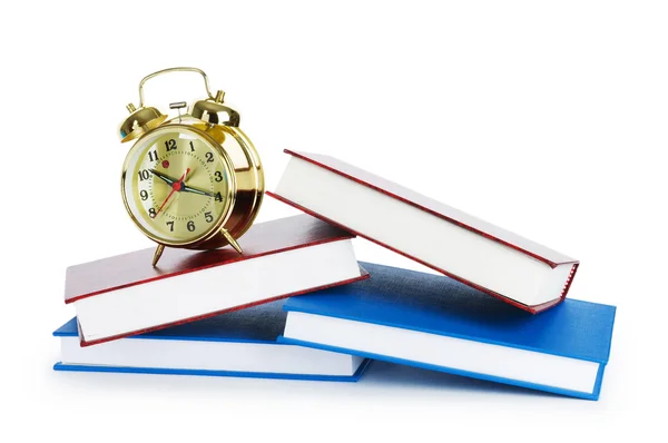 Voltar ao conceito de escola com livros e relógio — Fotografia de Stock