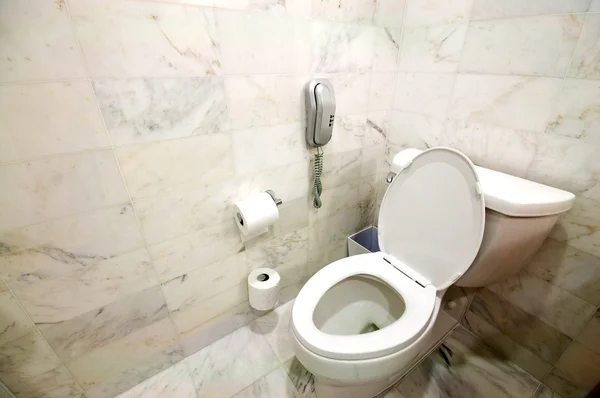 Interiören i rummet - toalett i badrummet — Stockfoto