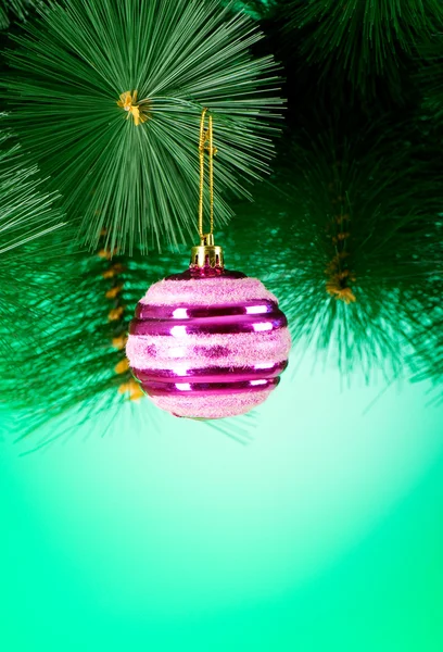 Jule dekoration mod den farverige gradient baggrund - Stock-foto