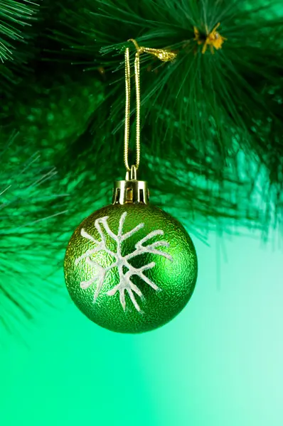 Karácsonyi dekoráció a színes gradiens háttér — Stock Fotó