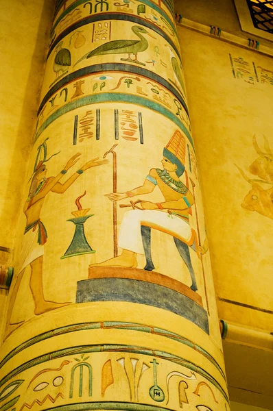 Ägyptisches Konzept mit Gemälden an der Wand — Stockfoto
