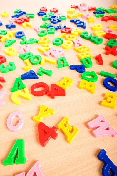 Kinderen Letters Cijfers Tafel — Stockfoto