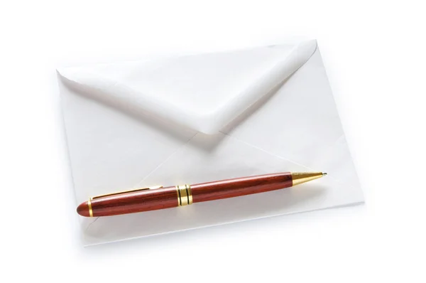 Mail concept met geïsoleerd op de witte envelop — Stockfoto
