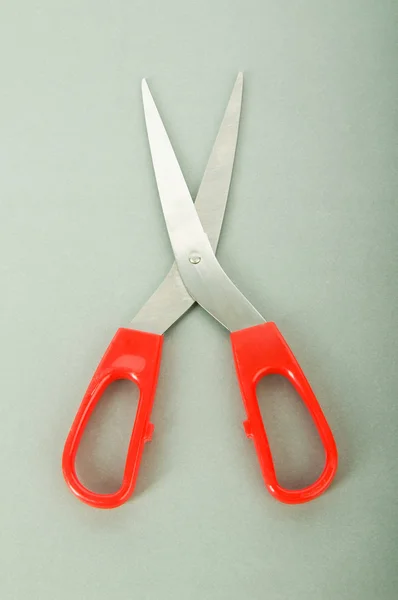 Colorful scissors on the color paper background — Stock Photo, Image